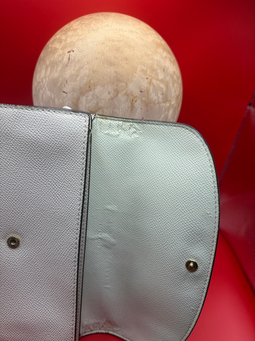 Coach Cream Textured Leather Folded Wallet with Gold Logo - Picture 3 of 4